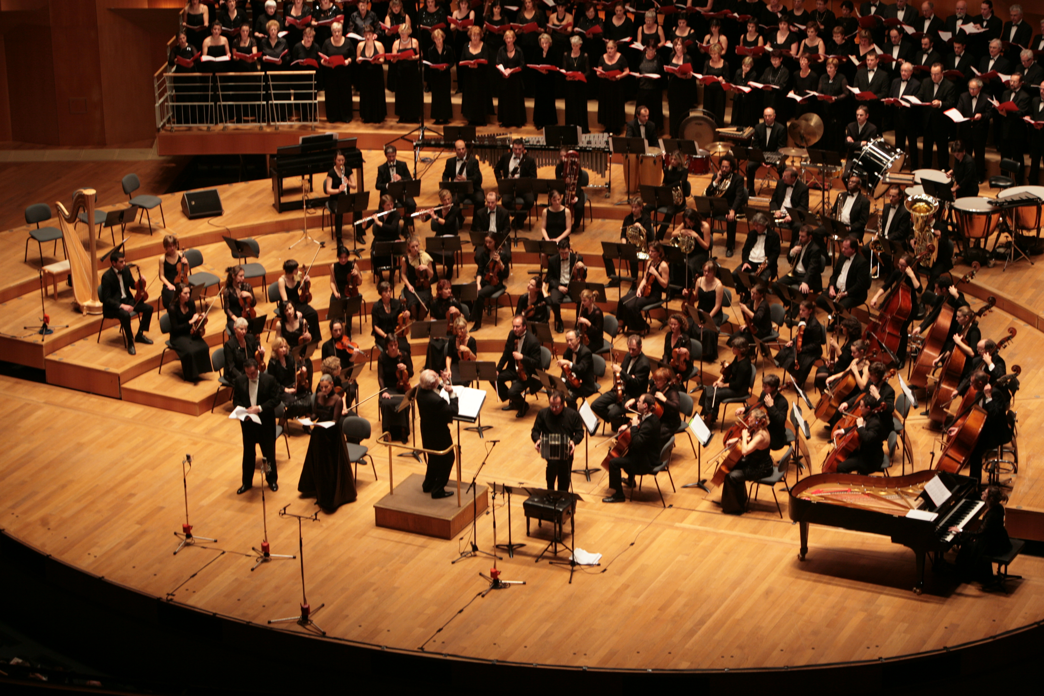 Un orchestre joue tous les classiques du Hip-Hop américain