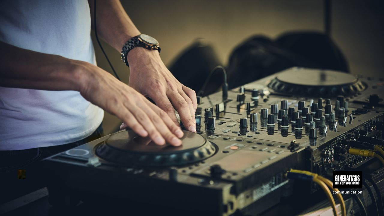 DJ : contrôleur, platines, mixeur… comment choisir son setup et passer au niveau supérieur | Generations