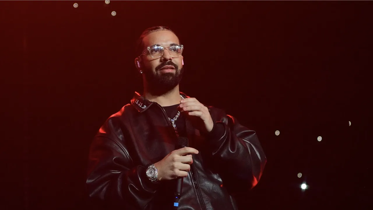 Drake sort un livre de poésie et annonce un nouvel album