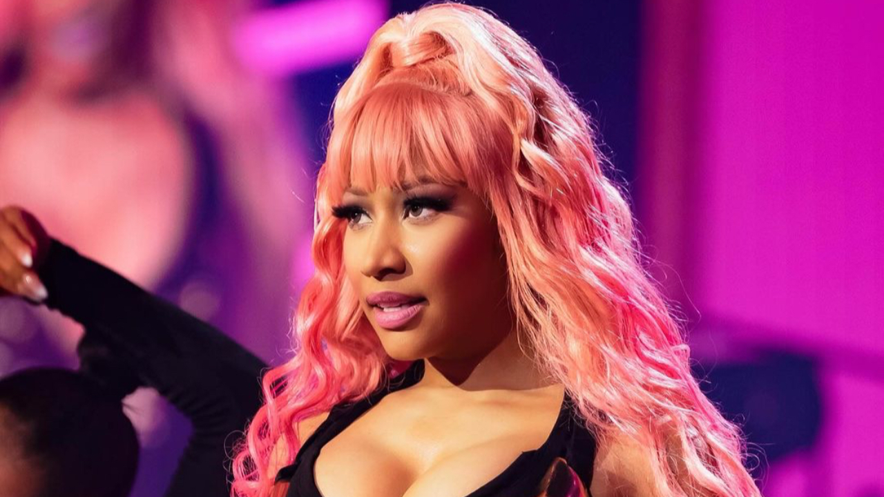 Nicki Minaj verbreekt haar stilte na haar arrestatie