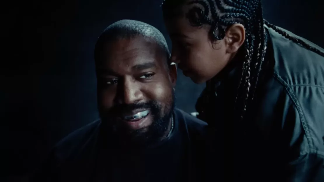 Kanye West invite sa fille North West dans son nouveau double-morceau : "Talking/Once Again"