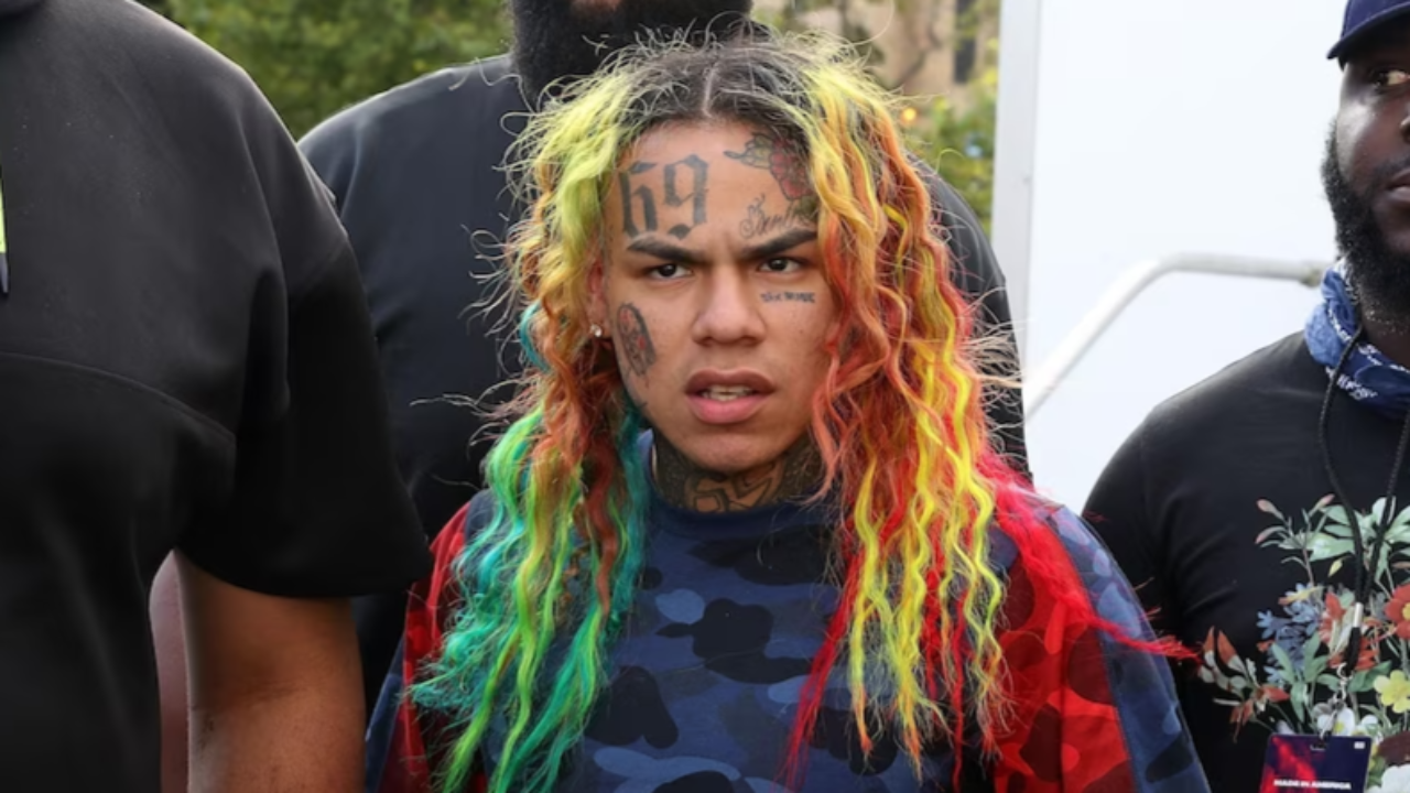 6ix9ine agressé et dépouillé dans une salle de sport de Los Angeles