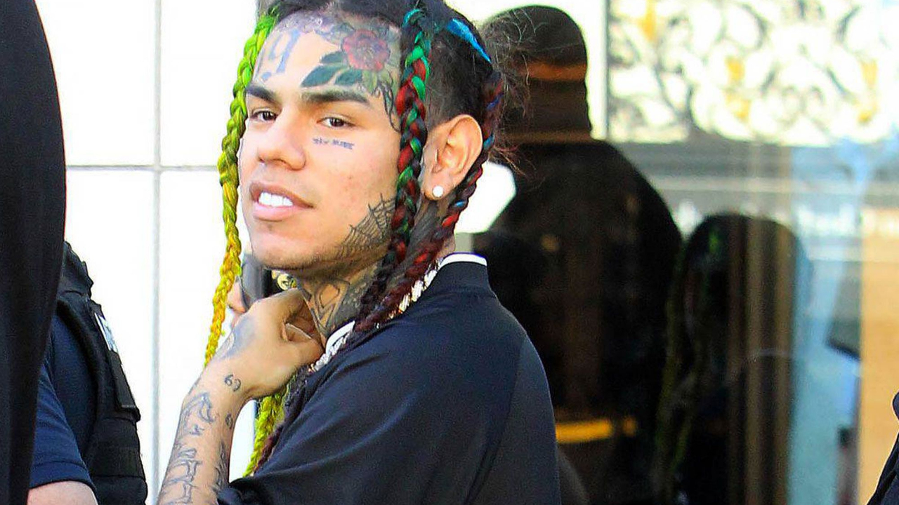 6ix9ine sort du silence après son agression