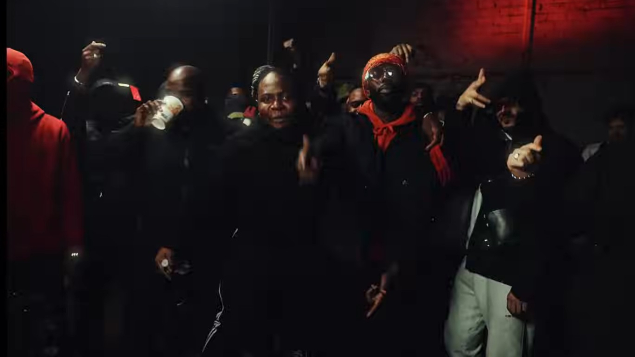 "Anti-System" : le featuring caché entre Alpha Wann et Stavo dévoilé "Anti-System" : le featuring caché entre Alpha Wann et Stavo dévoilé