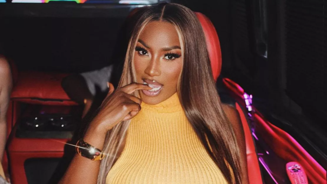 Aya Nakamura étudiée dans une université française !