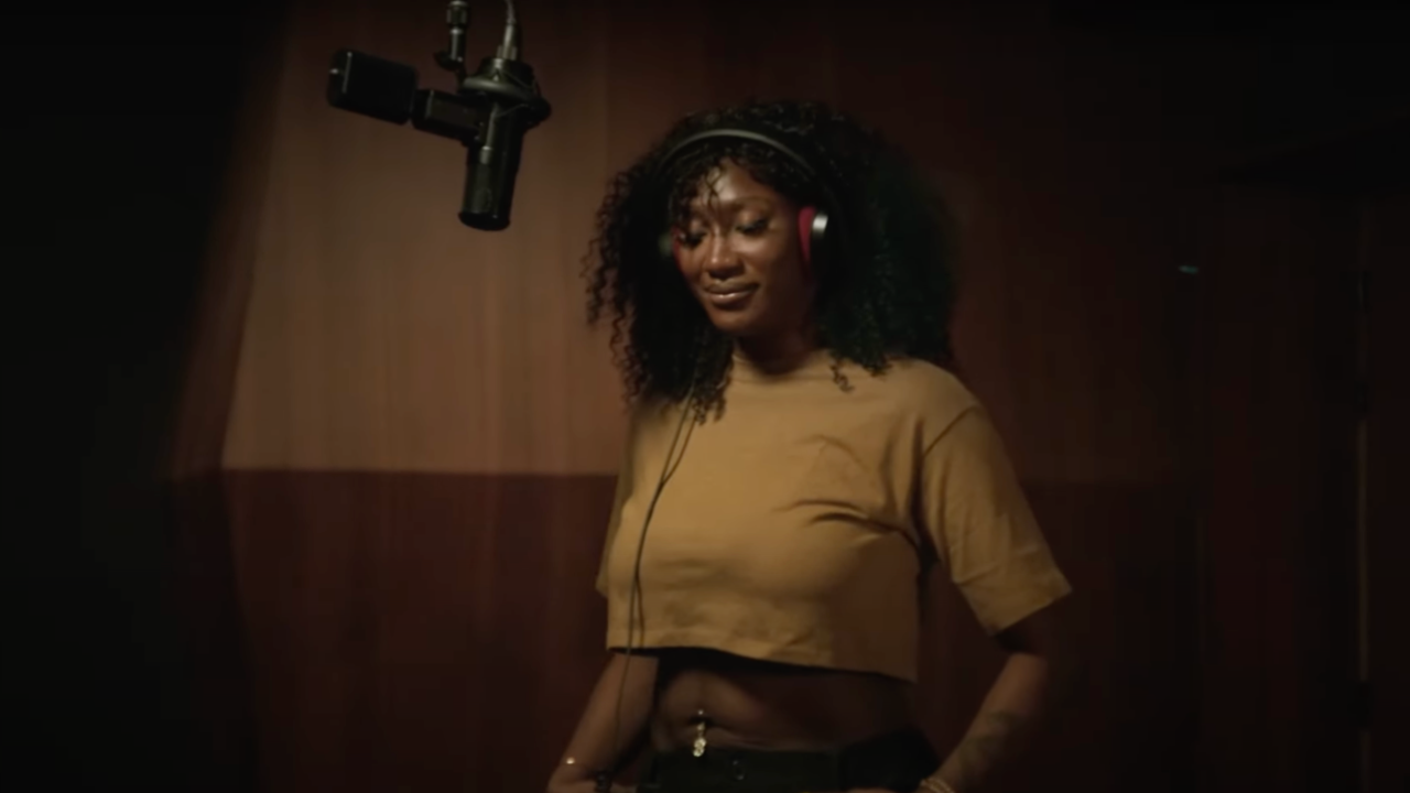 Aya Nakamura se livre dans un portrait réalisé par la marque Lancôme