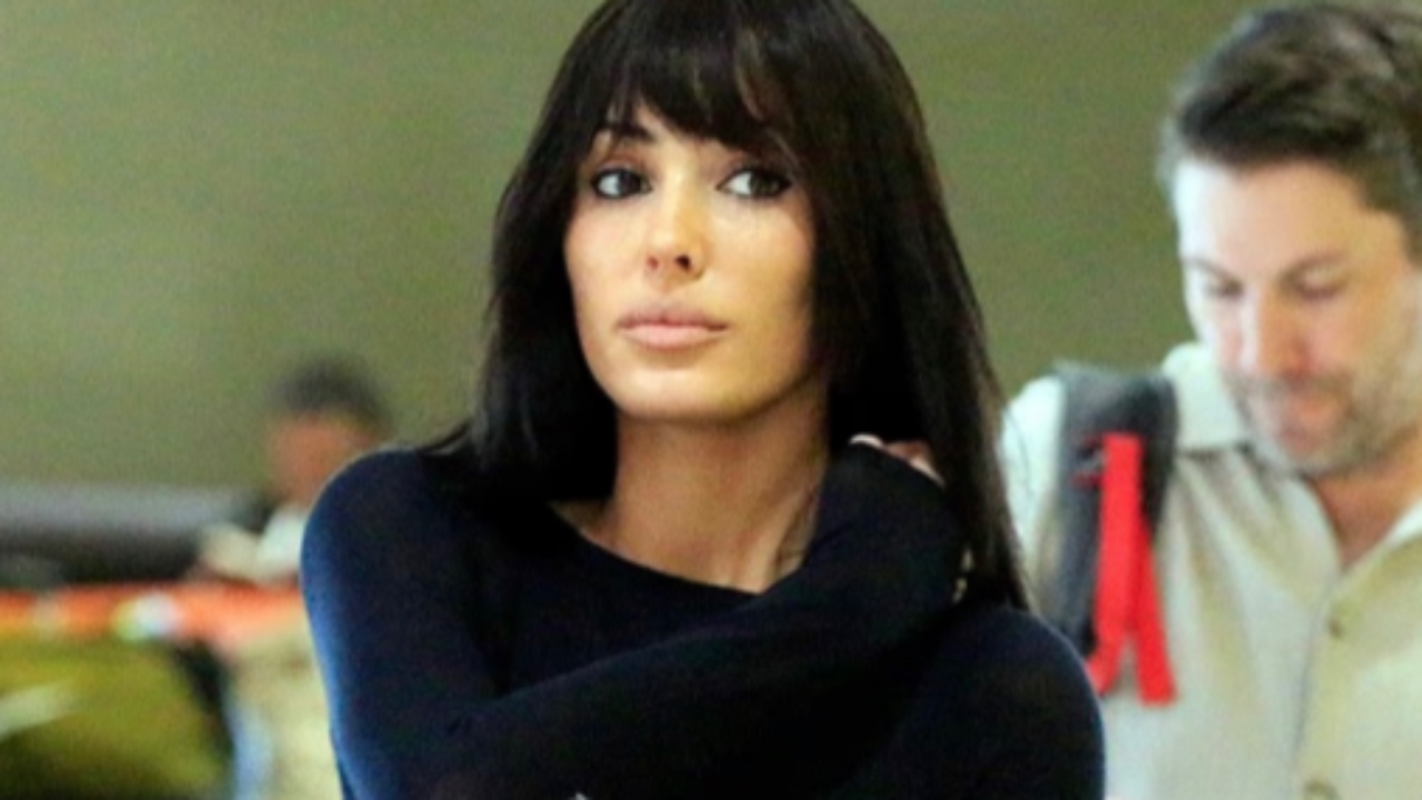 Bianca Censori réalise le clip événement “Father” de Kanye West et Travis Scott Bianca Censori réalise le clip événement “Father” de Kanye West et Travis Scott