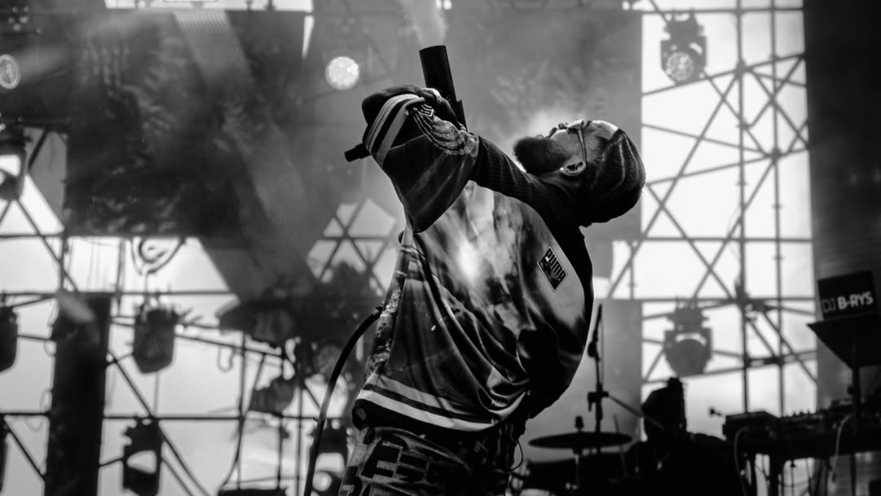 Clap de fin pour Tayc ! Il vient de faire ses adieux sur scène aux Ardentes Clap de fin pour Tayc ! Il vient de faire ses adieux sur scène aux Ardentes