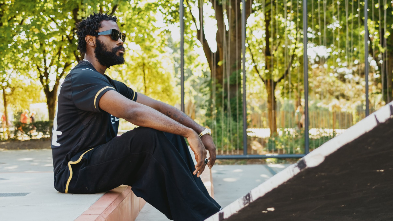 Damso permet au club de football d'Anderlecht de vendre des milliers de maillot