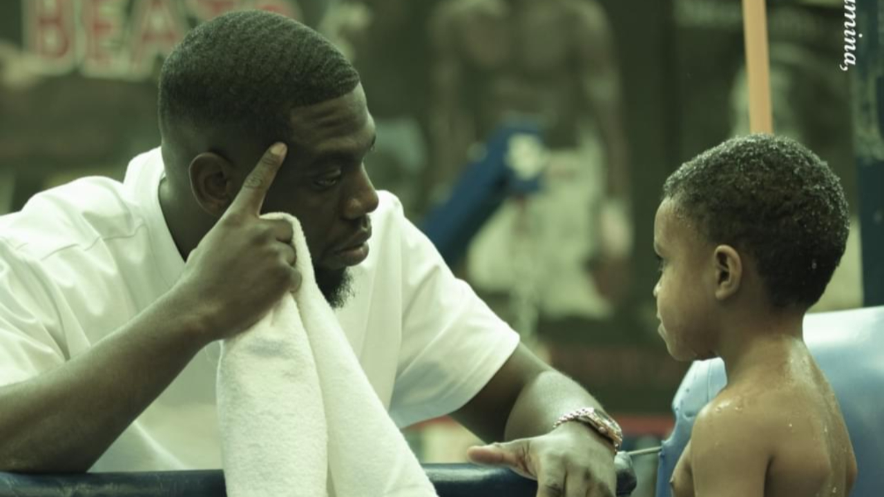 Dinos allume les complexes des artistes français par rapport au Rap US Dinos allume les complexes des artistes français par rapport au Rap US