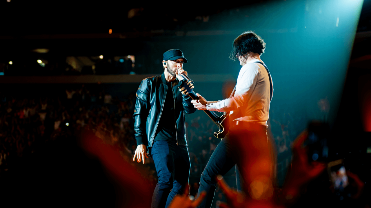 Eminem en live au Ford Field de Detroit pour Thanksgiving : 3 morceaux sont disponibles Eminem en live au Ford Field de Detroit pour Thanksgiving : 3 morceaux sont disponibles