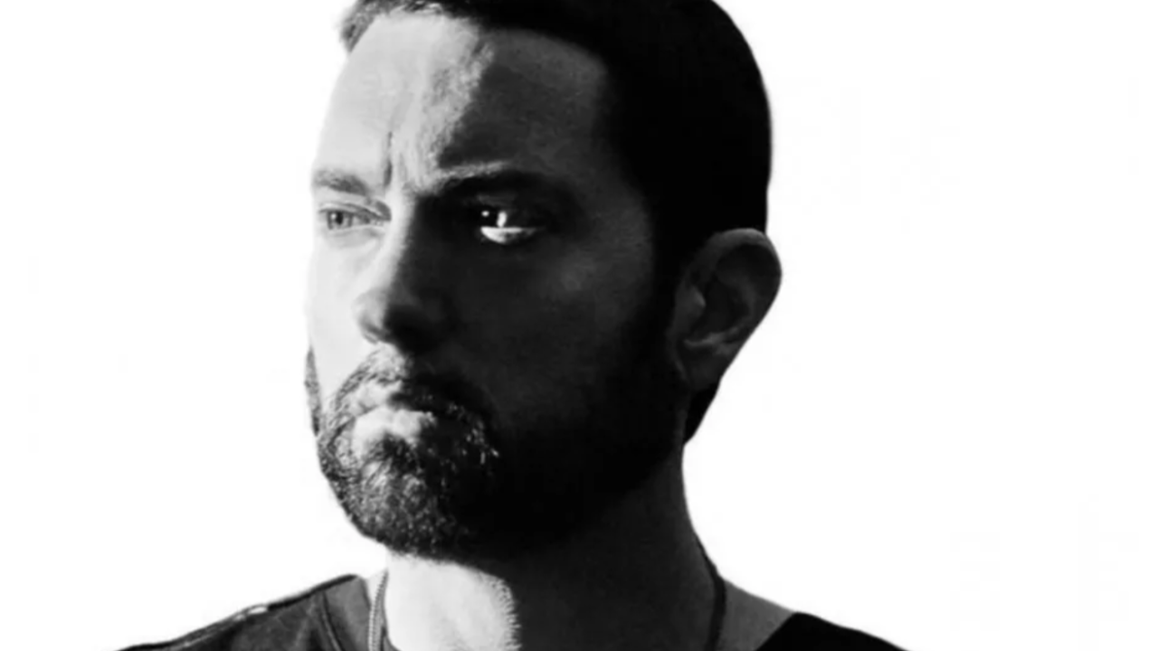 Eminem se moque de ses fans pour le 1er avril