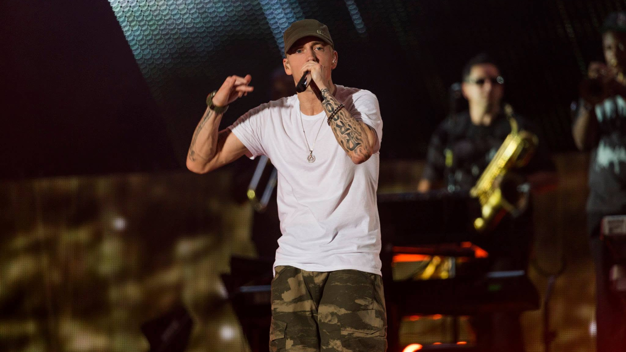 Eminem : un ex-employ&eacute; plaide coupable d'avoir vendu des in&eacute;dits du rappeur