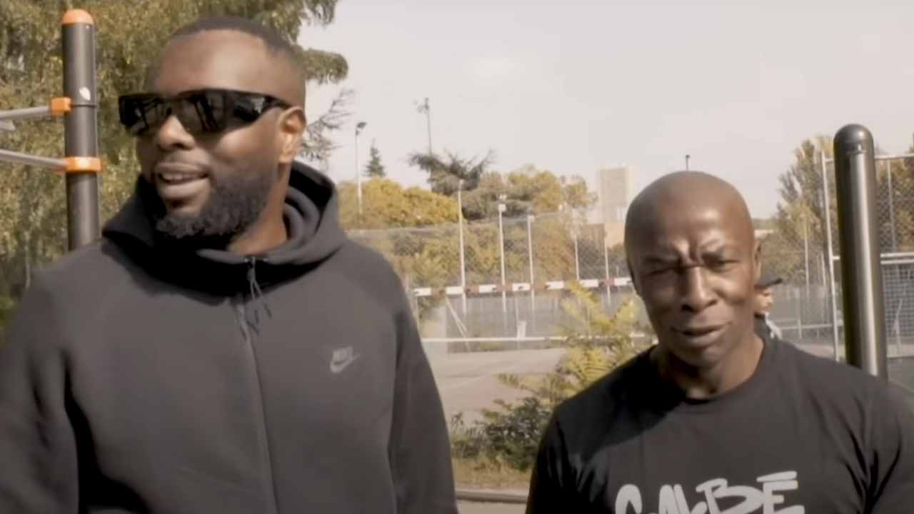 Gims coaché par MC Jean Gab'1 en street workout