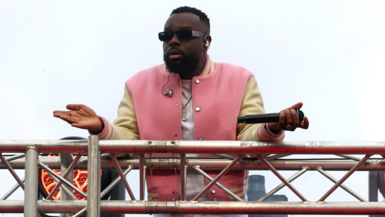 Gims : son show à Vincennes complètement stoppé pour des problèmes techniques Gims : son show à Vincennes complètement stoppé pour des problèmes techniques