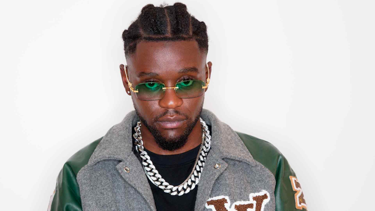 Guy2Bezbar : malade, il reporte sa tournée