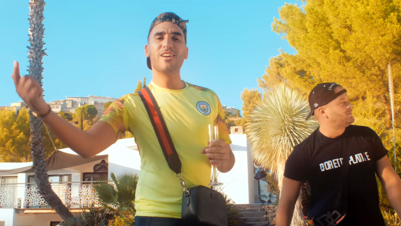 Jul et Heuss l'Enfoiré en tendance dans toute l'Europe avec "Moulaga" Jul et Heuss l'Enfoiré en tendance dans toute l'Europe avec "Moulaga"