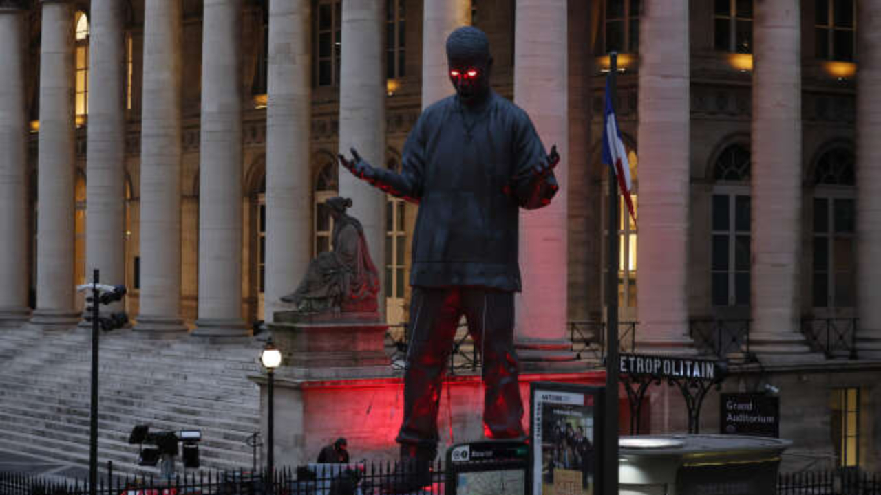 Kid Cudi : une statue dans Paris pour son nouvel album