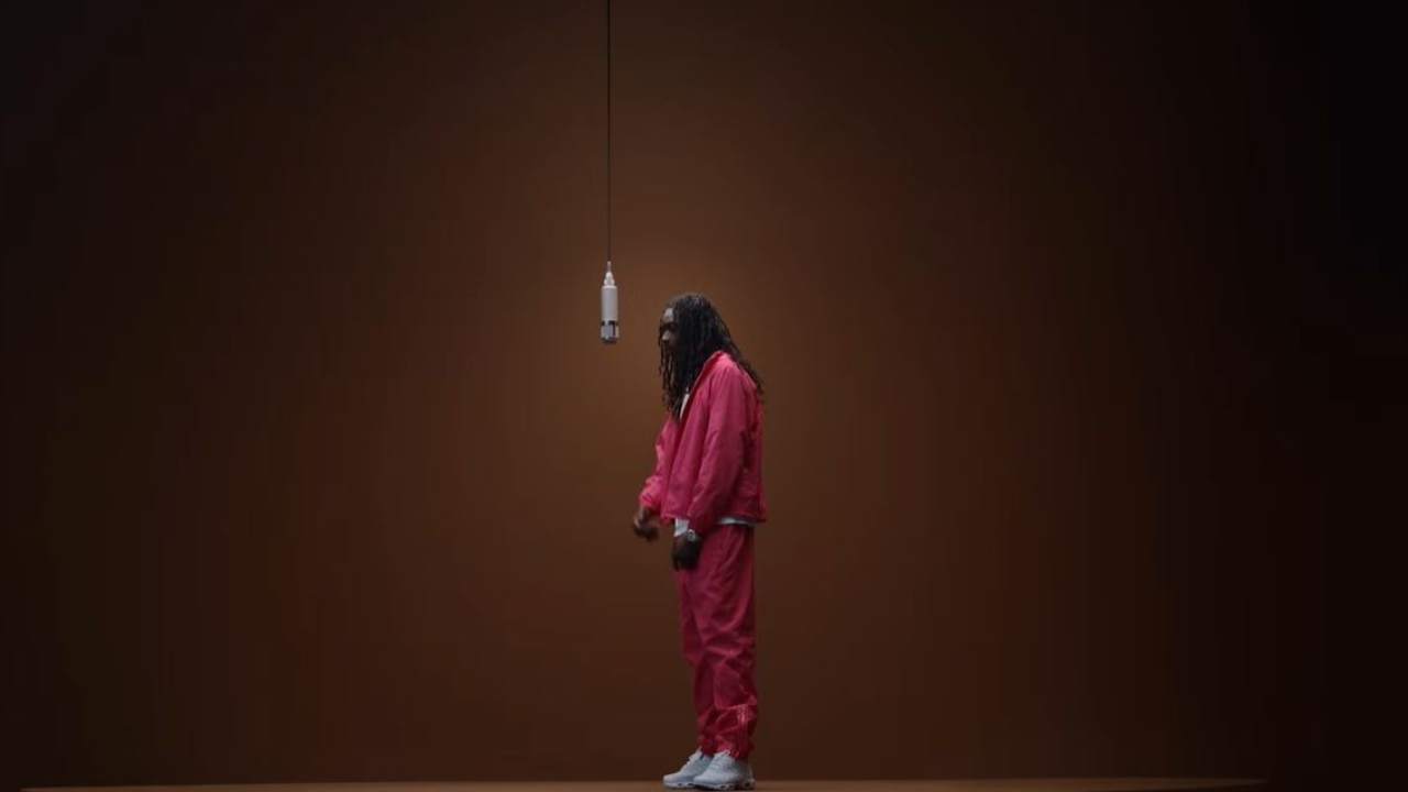 La Rvfleuze frappe fort avec son freestyle "Colors", il se confie comme jamais La Rvfleuze frappe fort avec son freestyle "Colors", il se confie comme jamais