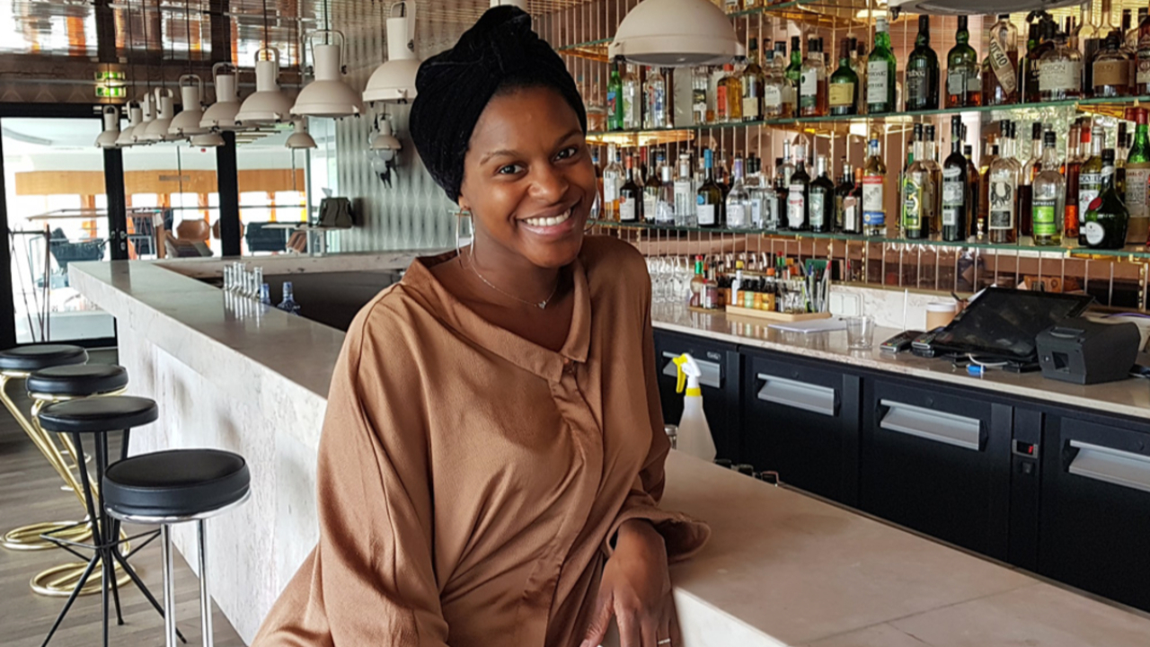 Les Flammes : l'humoriste et comédienne Fadily Camara présentera la cérémonie Les Flammes : l'humoriste et comédienne Fadily Camara présentera la cérémonie