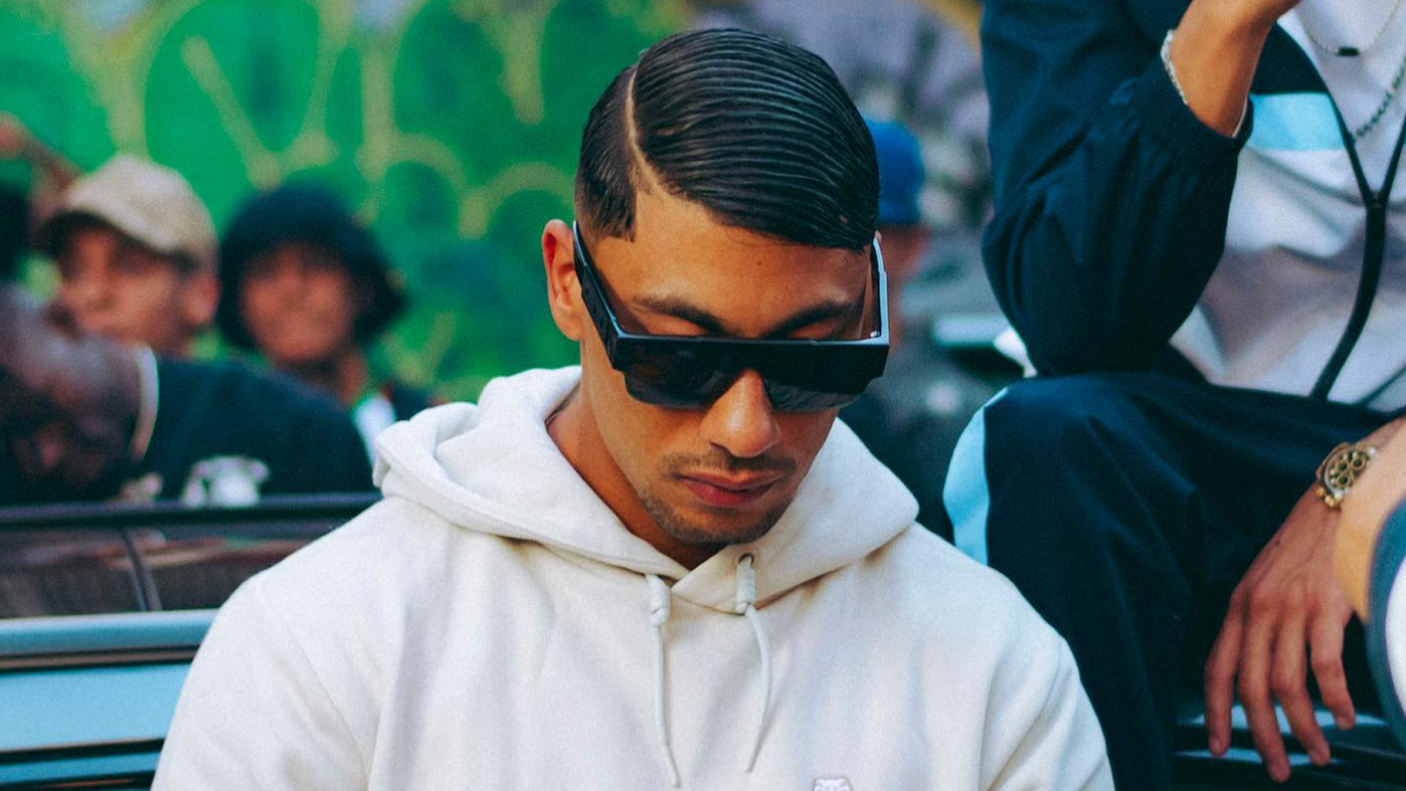 Maes publie 17 titres bonus !