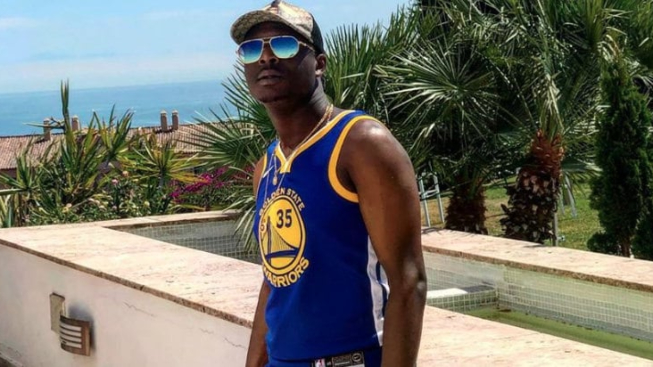 Ninho : un joueur de NBA chante "Fendi" sur le terrain !