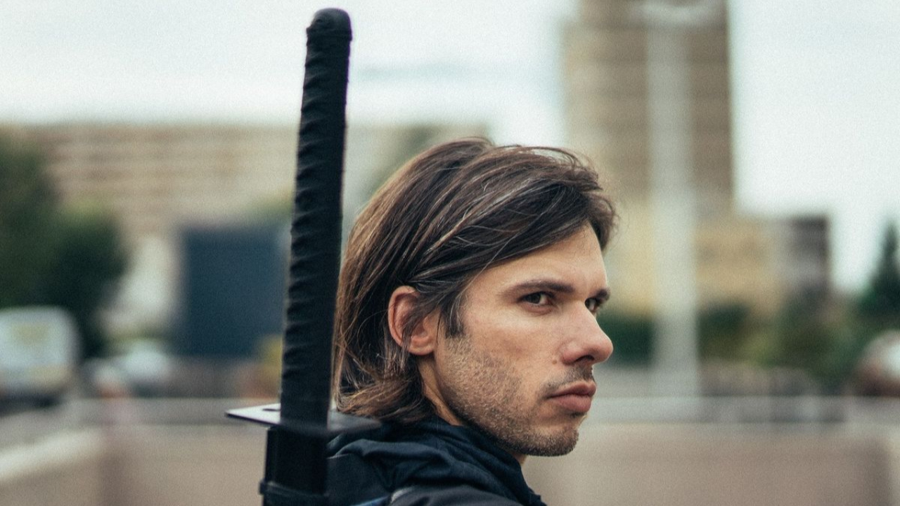 Orelsan fait pleuvoir les euros avec son retour : album, tournée, film, on vous dit tout