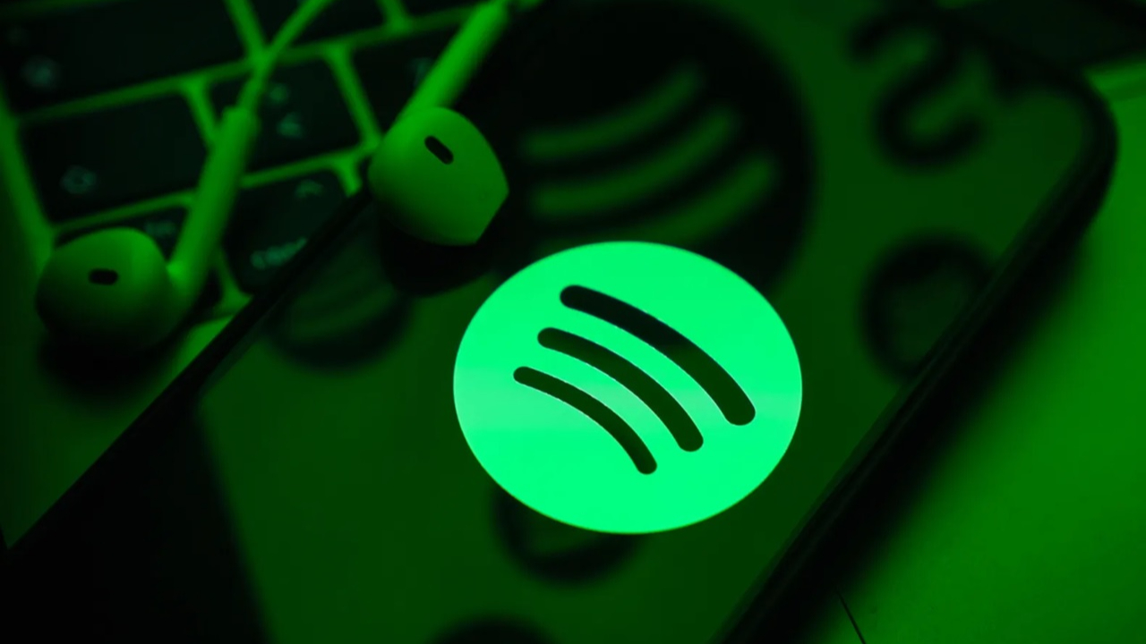 Spotify supprime 75 millions de titres g&eacute;n&eacute;r&eacute;s par l'IA pour lutter contre le spam musical