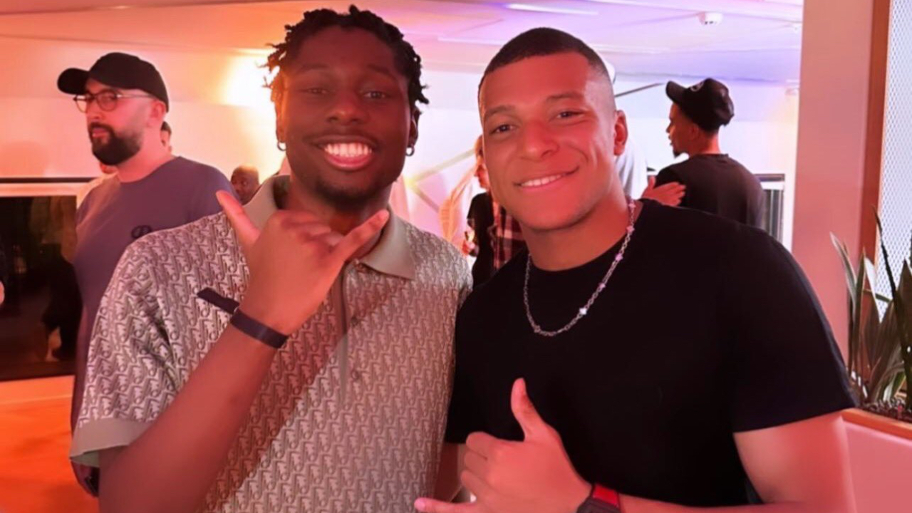 Tiakola fait l'unanimité auprès de Kylian Mbappé