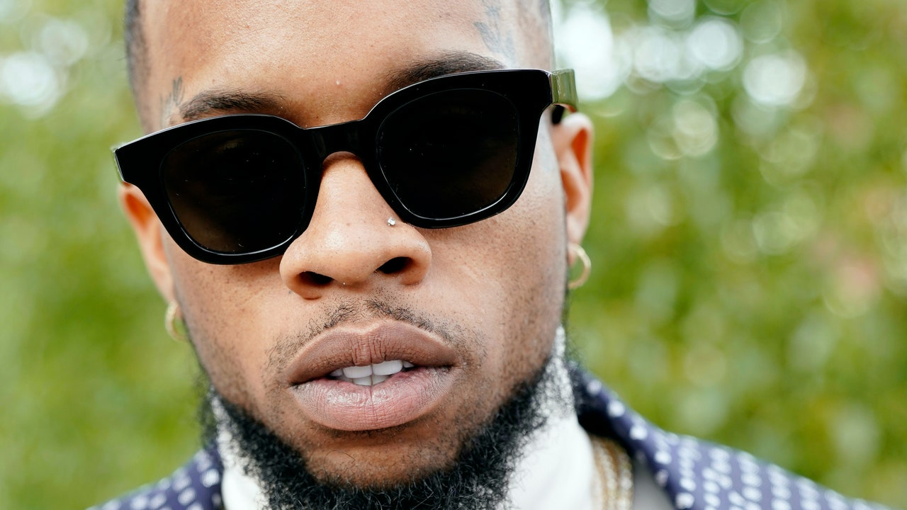 Tory Lanez prend le même avocat que Suge Knight !