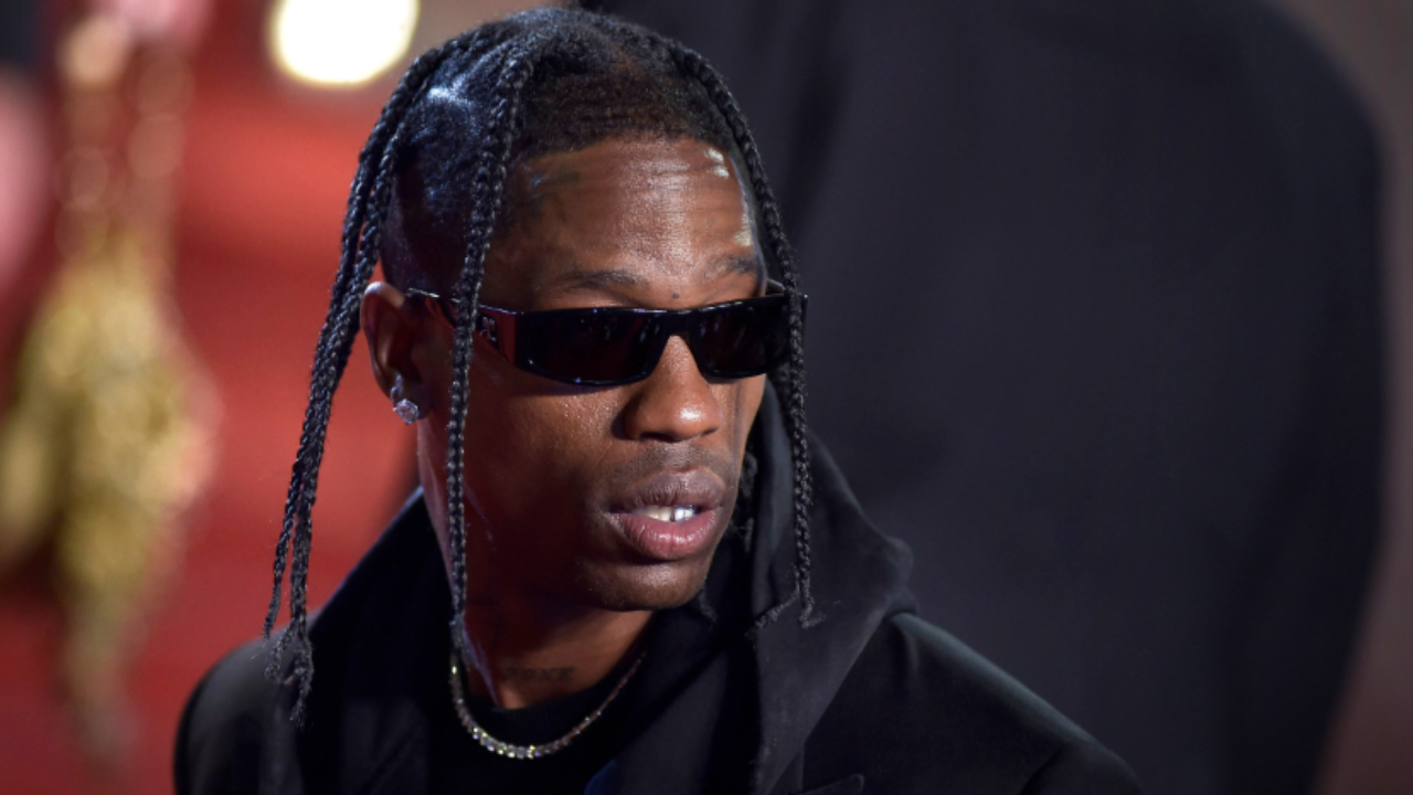 Travis Scott tourne un clip dans le stade de Nice