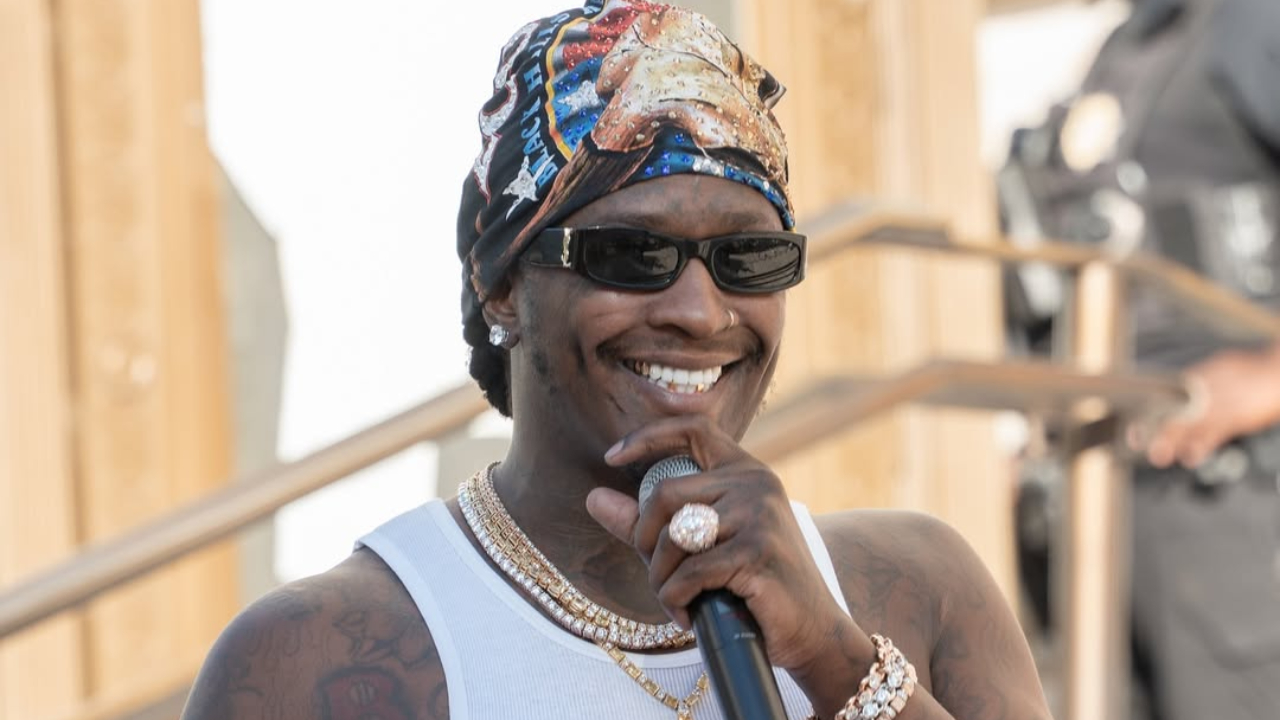 Young Thug s'explique sur sa whiteface pour al cover de "UY Scuti" : "on a toujours blagué là-dessus au quartier..." Young Thug s'explique sur sa whiteface pour al cover de "UY Scuti" : "on a toujours blagué là-dessus au quartier..."