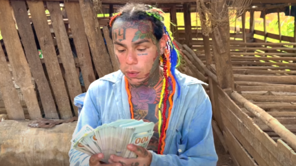 6ix9ine profite du buzz autour de son agression pour lancer un nouveau clip