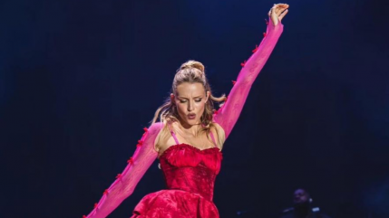 Angèle reprend Gazo et Heuss l’Enfoiré avec sa version de “Saiyan”