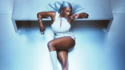 Aya Nakamura ajoute une deuxième date au Stade de France et crée la polémique avec son album "Destinée" Aya Nakamura ajoute une deuxième date au Stade de France et crée la polémique avec son album "Destinée"