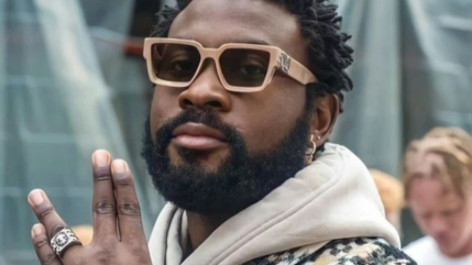 Damso classe tous ses feats à la première place des charts !