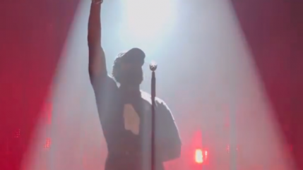 Damso félicite l'équipe de France en plein concert à l'Accor Arena