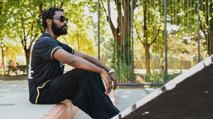 Damso permet au club de football d'Anderlecht de vendre des milliers de maillot