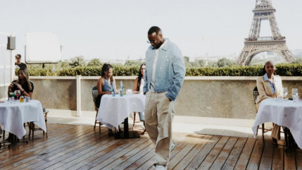 Gims continue de cartonner et bat le record de Johnny Hallyday