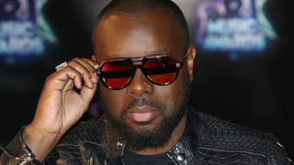 Gims en roue libre dans sa piscine : "je suis le putain de num&eacute;ro 1, je vous b*ise"