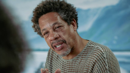 JoeyStarr d&eacute;barqu&eacute; d'un avion &agrave; Nice : la bouteille d'eau-de-vie de trop