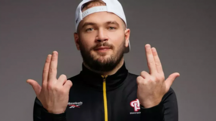 Jul  dévoile ses skills de football avec l’équipe féminine de l’OM