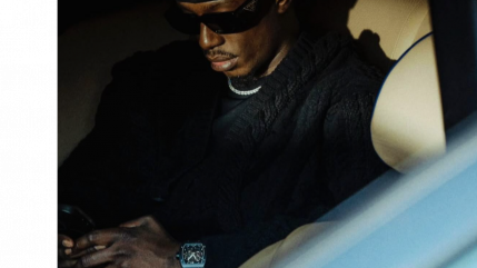 Werenoi, une étoile du rap s’éteint, mais sa voix résonnera toujours Werenoi, une étoile du rap s’éteint, mais sa voix résonnera toujours