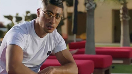 Maes prend la défense de Kayna Samet attaquée par Booba