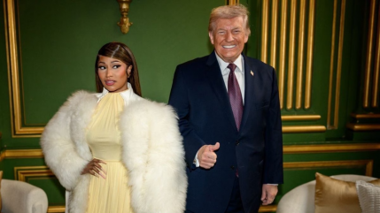 Nicki Minaj affirme &ecirc;tre la "premi&egrave;re fan" de Donald Trump, Internet la d&eacute;truit