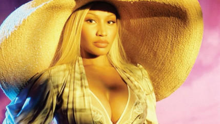 Nicki Minaj r&eacute;agit &agrave; la Tesla Roadster volante d'Elon Musk