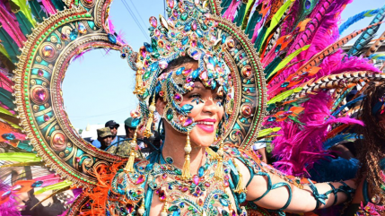 Rihanna fait sensation &agrave; la Barbade : une apparition spectaculaire pour le Grand Kadooment Day