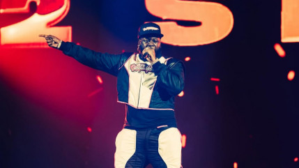 T-Pain explique pourquoi il voyage en classe éco et non en jet privé