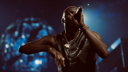 Tiakola : Découvrez les grosses surprises de sa première date à l'Accor Arena !