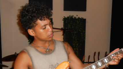 Tsew The Kid mis en examen pour viols conjugaux et violences : le chanteur conteste les accusations
